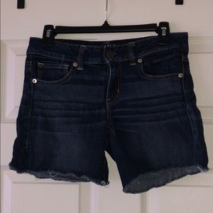 AMERICAN EAGLE MIDI SHORTS